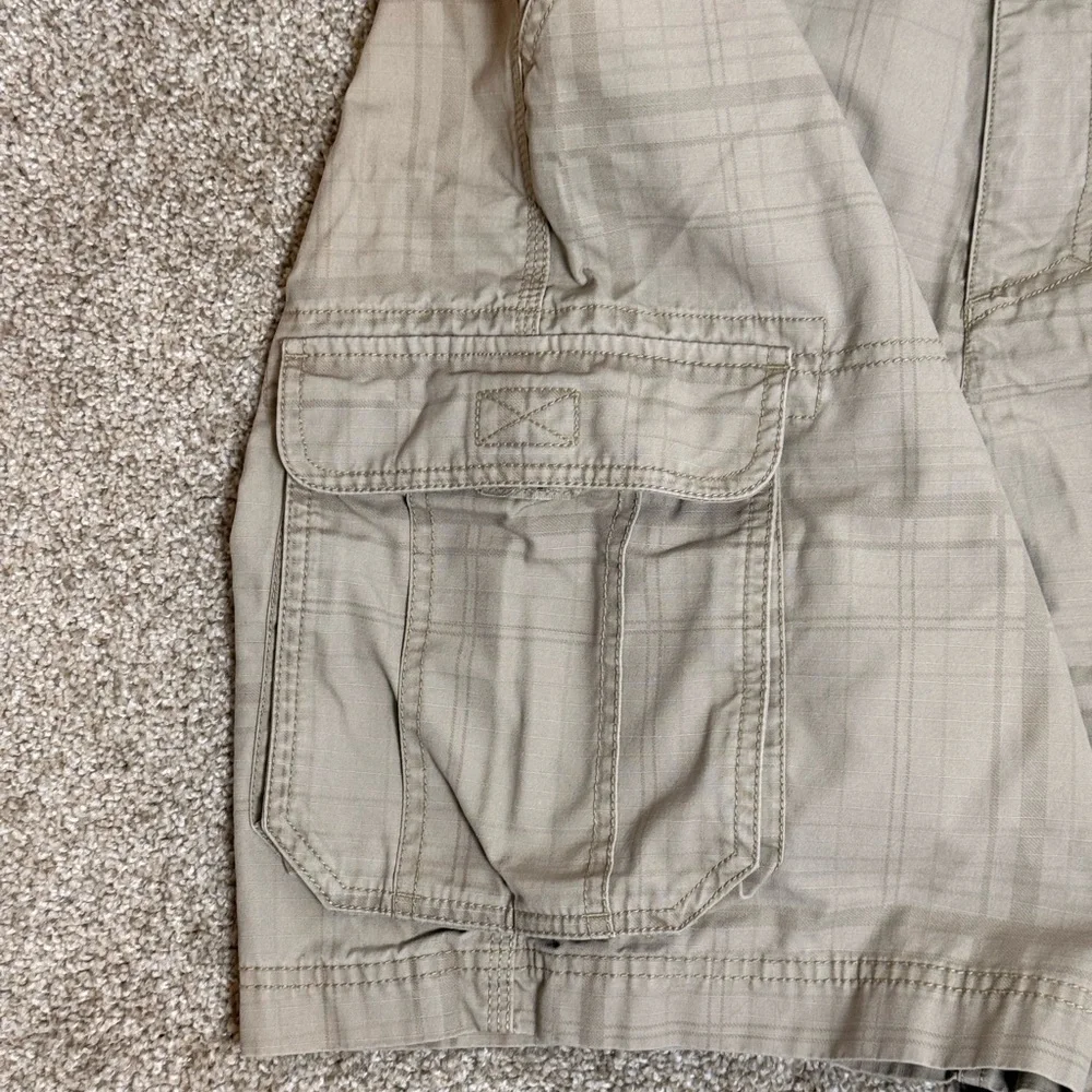 The North Face Men's Beige 36 Cargo Shorts